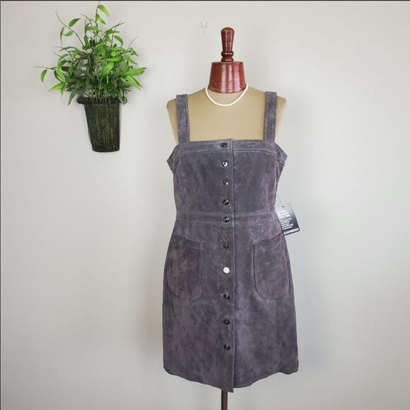 ✨HP✨Button Front Patch Pocket Sheath Dress✨ - Picture 2 of 7